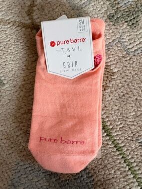 NWT Pure Barre by TAVI Women’s Pink Grip Low Rise Socks - Small